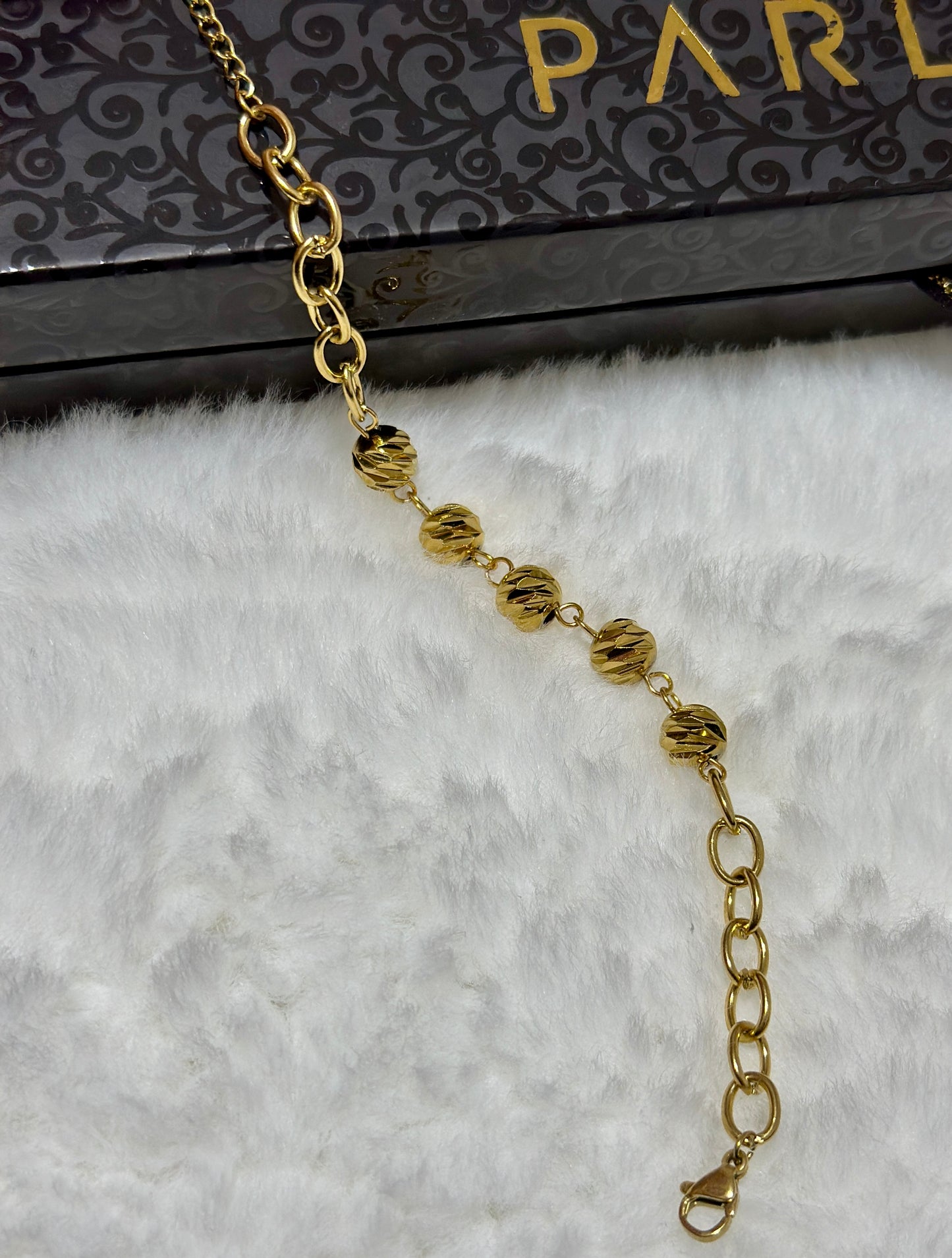 Xupıng Dorika Bileklik