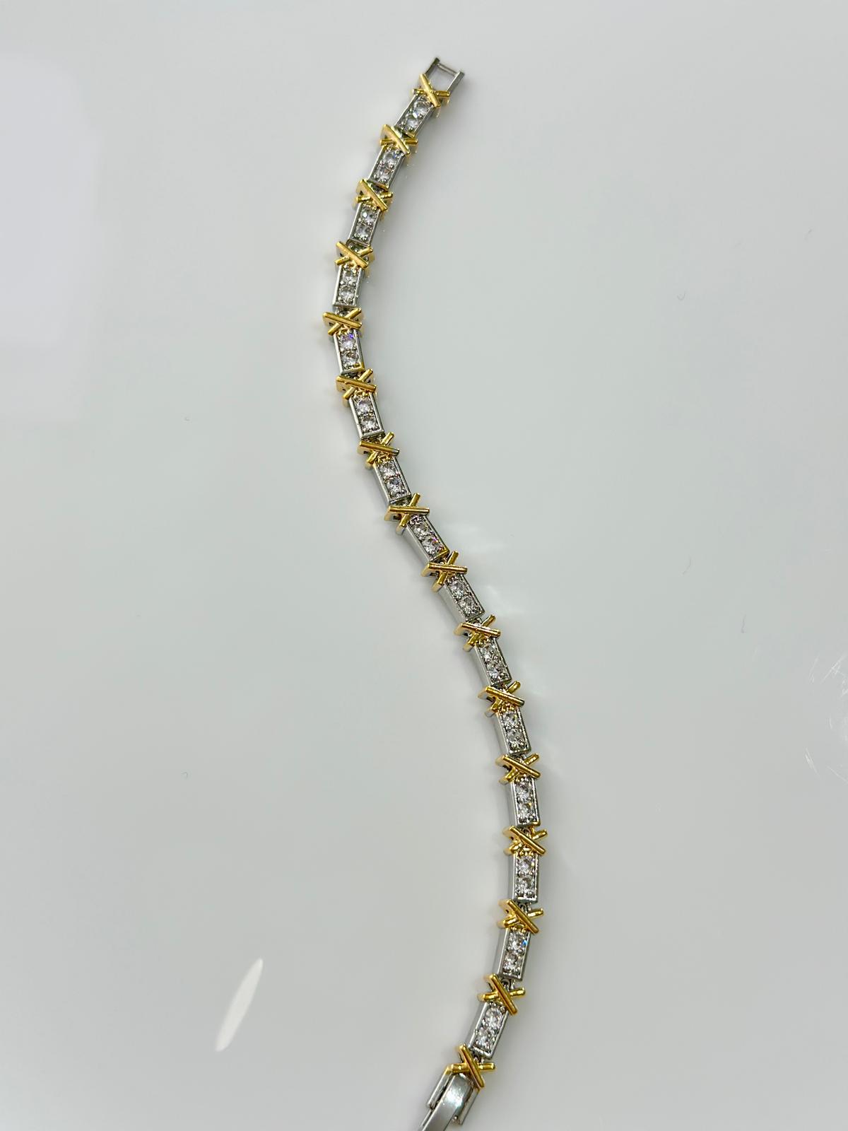 XUPİNG BİLEKLİK 019